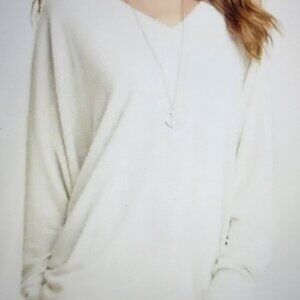 NYDJ V-neck long dolman sleeves Color Vanilla NWT Size 1X